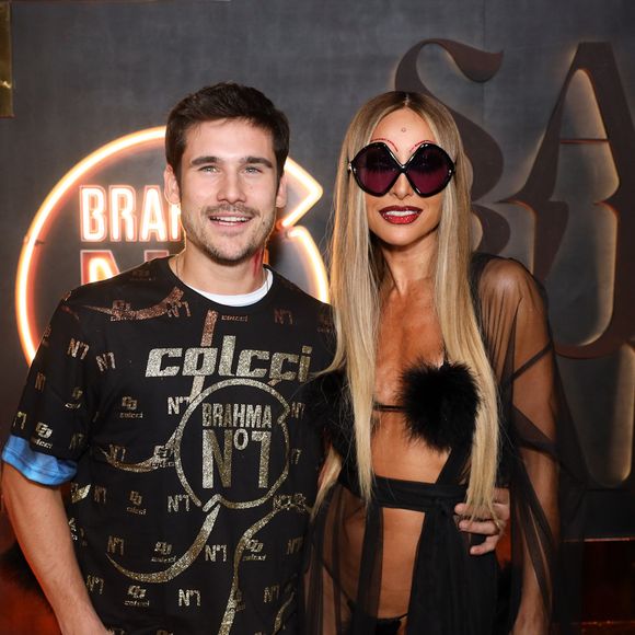 Sabrina Sato falou abertamente sobre os julgamentos que vem recebendo desde que assumiu o namoro com o ator Nicolas Prattes, agora seu marido. Em entrevista, ela afirmou que, apesar de se considerar uma mulher livre, é difícil não se afetar com as críticas.