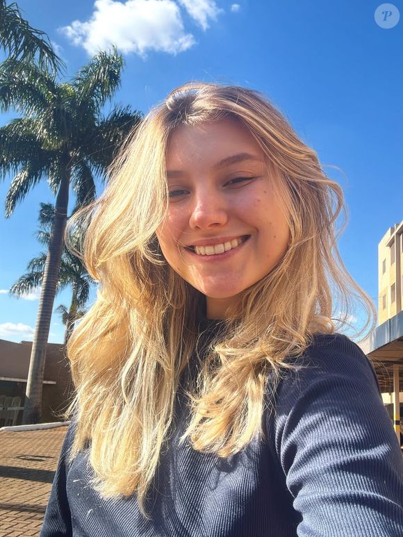 Internada desde 27 de novembro, Isabel Veloso passou por uma traqueostomia após mais de três semanas de intubação. A família afirma que a recuperação é lenta, mas celebra avanços recentes no tratamento