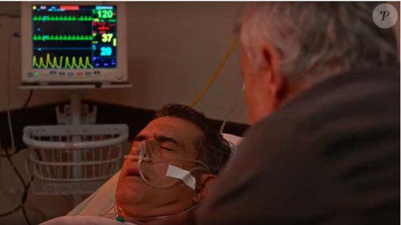 Jaques (Marcello Novaes) desligou os aparelhos de Ricardo (Marcos Pasquim) nesta semana na novela Dona de Mim