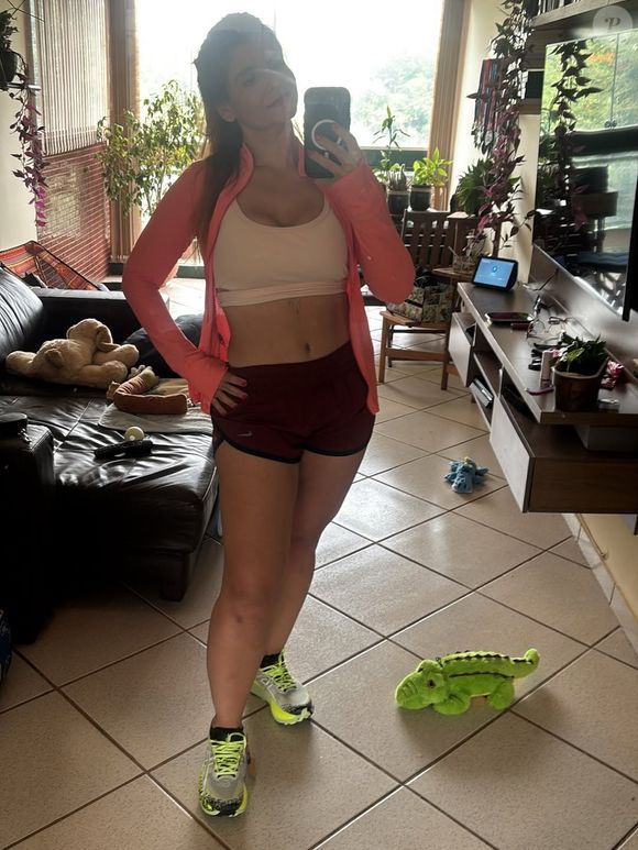 Ex-participante do BBB 10, Elenita perdeu 20 kg e vive nova fase após uma passagem marcante pelo reality show