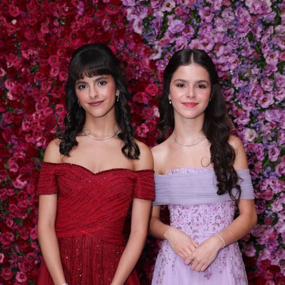 Filhas de Luciano Camargo, Isabella e Helena comemoraram 15 anos com uma festa badalada em São Paulo nesta sexta-feira (14)