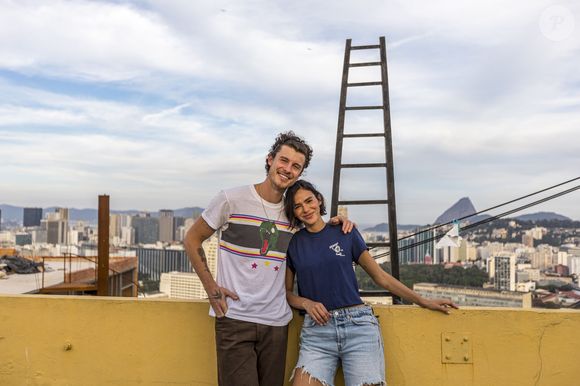 Bruna Marquezine explicou que decidiu comemorar os 31 anos em uma instituição do Rio de Janeiro para contribuir com uma causa social. Ao lado de Shawn Mendes, a atriz visitou a Casa Amarela Providência, conheceu o trabalho desenvolvido com crianças e reforçou a importância da cultura e da educação