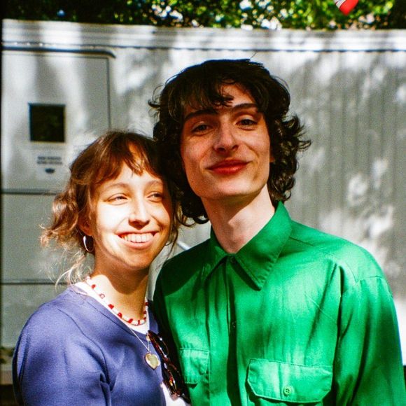 Finn Wolfhard assumiu um relacionamento com Elsie Richter em 2021, mas tudo indica que eles separaram