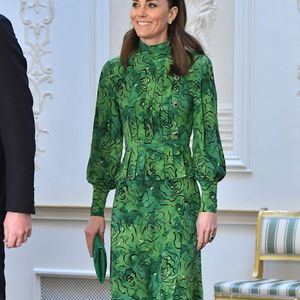 Kate Middleton parece não concordar com a vontade do marido, William.