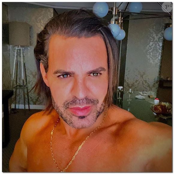 Então, procedimentos foram feitos para reconstruir o rosto de Eduardo Costa