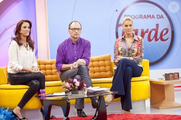 2012 - Ao lado de Ticiane Pinheiro e Britto Jr., Ana Hickmann estreou o 'Programa da Tarde'. A atração tem feito muito sucesso com seus quadros divertidos e de utilidade pública