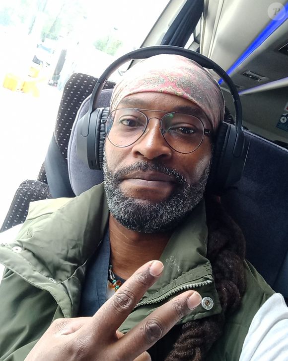 Hoje aos 44 anos, Pedro Javier Vivero Valdez foi diagnosticado com esquizofrenia quando tinha 23 e luta contra o transtorno incurável desde então