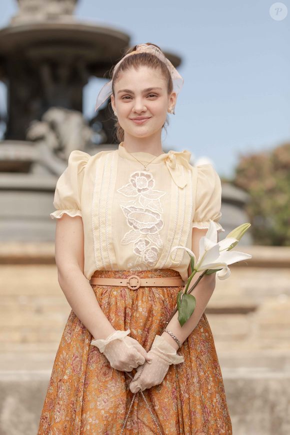 Celeste (Debora Ozório) descobre que está grávida em Garota do Momento