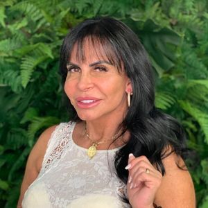 Gretchen deixou todo mundo chocado quando surgiu bem diferente de sua aparência antiga