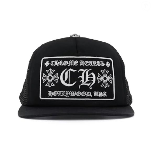 Boné de Vini Jr. é um CH Hollywood Trucker Black, da marca Chrome Hearts, que é avaliado em nada menos que R$ 5.500