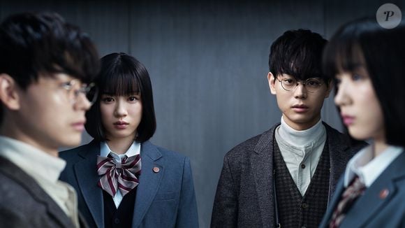 'Os Reféns do Professor Hiiragi' tem 10 episódios e fez grande sucesso na televisão japonesa, ganhando muitos prêmios