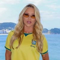 Nada de arquibancada: após ser hostilizada por torcedores, Virgínia prestigia jogo de Vini Jr. pela Seleção de forma intimista. 'Jogada no...'