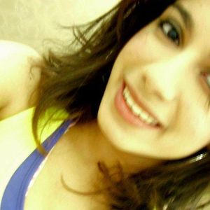 Anitta, antes da fama, levava uma vida comum e era muito ativa nas redes sociais