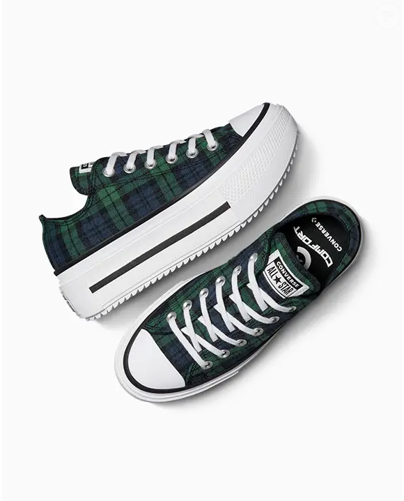 Inspirado no clima aconchegante das festas juninas, o novo Chuck Taylor All Star Plataforma aposta no xadrez clássico para criar um visual moderno, despojado e perfeito para quem quer fugir do básico nesta temporada