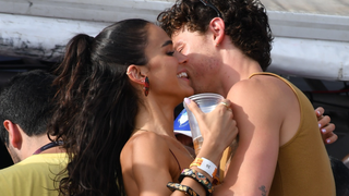 Achava que estava apaixonado, até ver esse vídeo de Shawn Mendes dando um show no português após ‘aulas’ com Bruna Marquezine