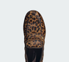 Com design inspirado no clássico loafer, o modelo da Adidas aposta em praticidade e elegância para conquistar novos públicos