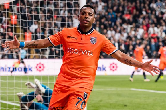 Livro de Ulisses Campbell expõe desigualdades em Tremembé e vira pano de fundo para a polêmica transferência do ex-atleta