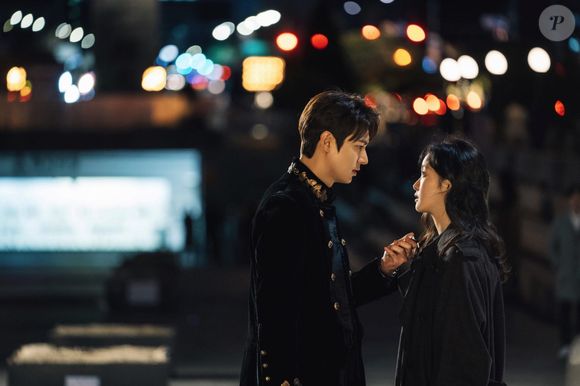 'O Rei Eterno': um rei e uma detetive vivem um romance entre dimensões paralelas ameaçadas por forças ocultas