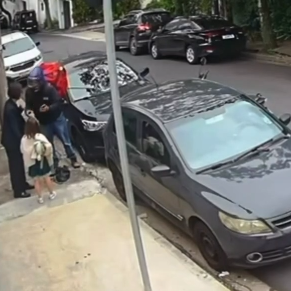 Bandido que assaltou Maria Prata exigiu a senha do celular