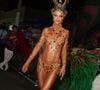 Após separação de Pedro Scooby, Cintia Dicker foi confirmada como musa do Salgueiro pelo segundo ano seguido no Carnaval 2027 - na foto, atriz e modelo na concentração da Sapucaí