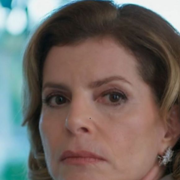 Odete Roitman (Débora Bloch) recebe visita e é encontrada morta no capítulo de 7 de outubro em 'Vale Tudo'