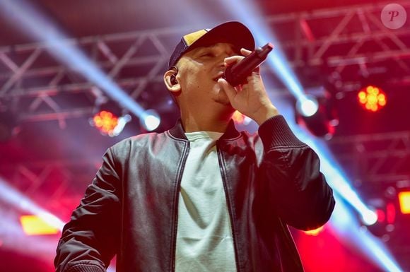 João Gomes revela como administra a rotina de artista e pai de 2 filhos e destaca a importância de saber descansar nos momentos de folga
