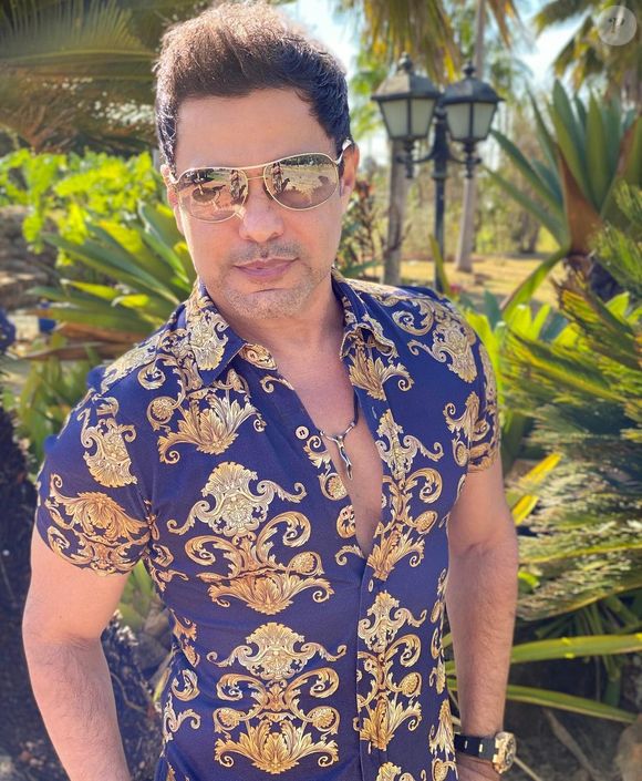 Zezé Di Camargo não apoiou o irmão Luciano nas declarações polêmicas. O sertanejo lançou uma nota à imprensa para manifestar que não concorda com as acusações