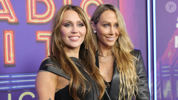 Tish Cyrus, mãe de Miley Cyrus, 58 anos: 'Comecei a treinar e agora me sinto melhor do que nos últimos 20 anos'