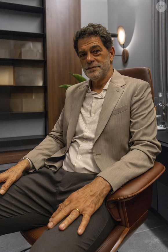 Nem Raul, nem Joélly: Rogério (Eduardo Moscovis) a pessoa mais sonsa de 'Três Graças'; empresário repete discurso para se safar e cansa o público