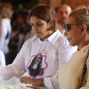 Foto de Preta Gil no caixão: Arlete Salles foi mais uma famosa a dar adeus à cantora