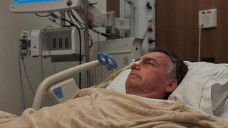 Jair Bolsonaro cria clima de pânico entre políticos com mensagem enviada antes de cirurgia: 'Nossa eternidade...'