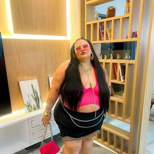 Thais Carla é uma voz ativa contra a gordofobia nas redes sociais