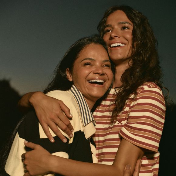 Neide Maia e Bruna Marquezine compartilham abraço emocionante em foto que exala carinho e parceria entre gerações