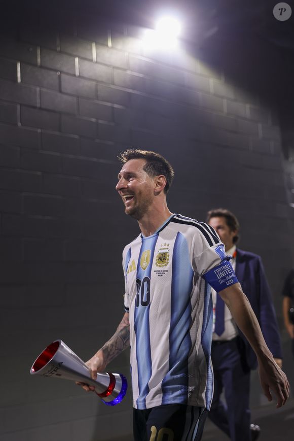 A rivalidade entre Cristiano Ronaldo e Messi ganhou um novo capítulo na Copa do Mundo de 2026. O português se incomodou com perguntas sobre o argentino após a vitória de Portugal