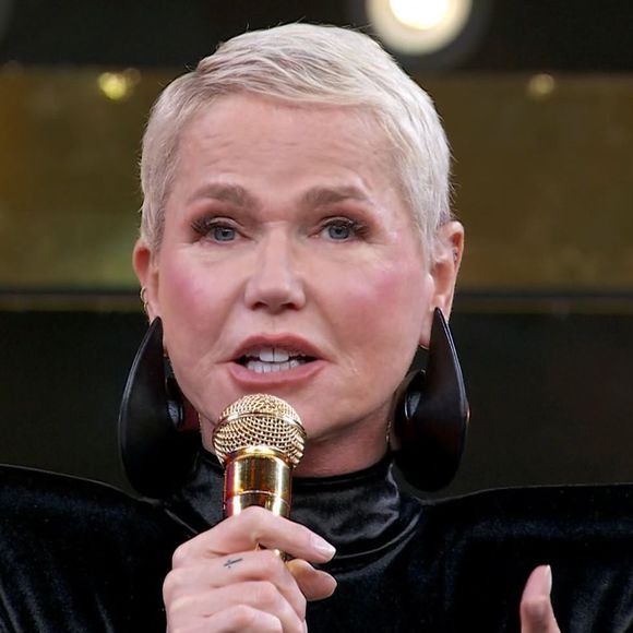 Xuxa se apresentou ao vivo no 'Domingão com Huck' deste domingo, 16 de agosto de 2026