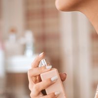 Perfumes femininos com Patchouli: 4 fragrâncias intensas e elegantes para comprar em 2025