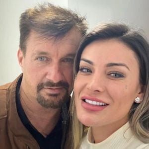 ‘Corre lá no laranjinha [plataforma Privacy, onde estão disponíveis os conteúdos adultos], fizemos as pazes daquele jeito’, publicou o pai de Andressa Urach