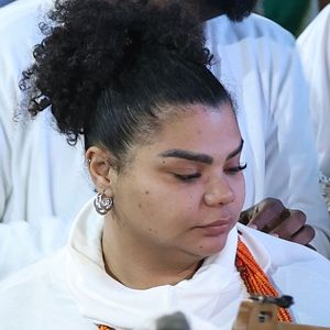 Flora Gil comentou no velorio de Arlindo Cruz o medo de morrer que o pai tinha