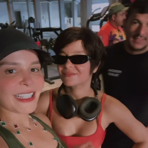 Maraisa está hospedada em um hotel no Ceará com a irmã, Maiara