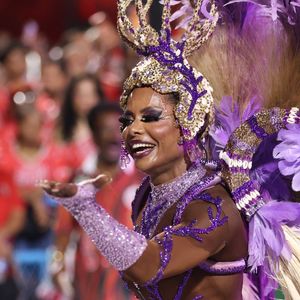 Carnaval 2026: Adriana Bombom deu show de carisma e samba no pé - como de costume
