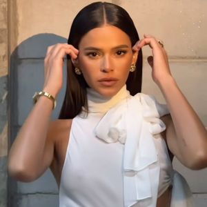 Bruna Marquezine usou vestido da grife Alaïa e exala elegância moderna