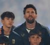 Messi chorou antes mesmo de entrar em campo para seu último jogo pela Argentina. No Monumental, o camisa 10 foi acompanhado pelos filhos Thiago, Mateo e Ciro e recebeu uma homenagem diante de mais de 80 mil torcedores