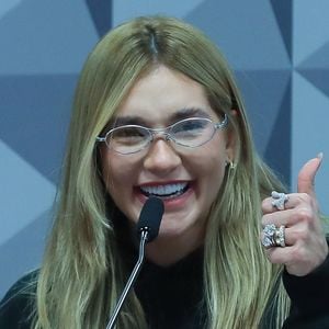 Virginia Fonseca durante depoimento na CPI das Bets, em 2025. Reportagem da revista Piauí revela que Leonardo teria procurado apoio político antes da audiência que investigou a atuação de influenciadores na divulgação de apostas online