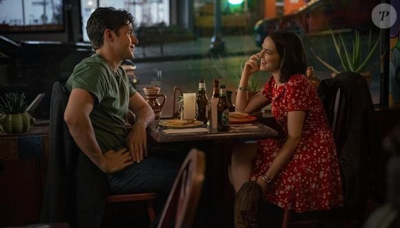 Atual filme mais visto da Netflix no Brasil, 'Mnesagens para Isabelle' é protagonizado por Zoey Deutch e Nick Robinson