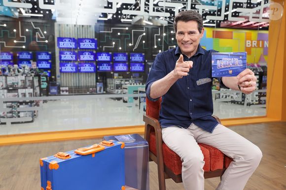 Celso Portiolli, então, brincou: ‘Quem tomou vacina e virou jacaré vai tratar com o amigo dela lá’