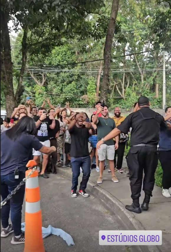 Fãs de Patrícia Abravanel se aglomeraram para ver a filha de Silvio Santos