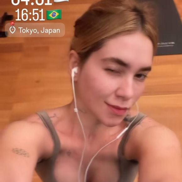 Na viagem ao Japão, Virginia Fonseca mostrou que não pula o treino, e disse: 'Gostosas não pulam cardio'.