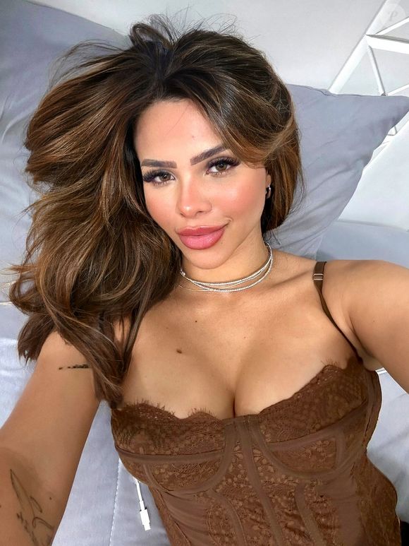 Antes e depois Gabily, de 'A Fazenda 17': de ruiva ao loiro platinado, veja 40 fotos das mudanças de visual da cantora