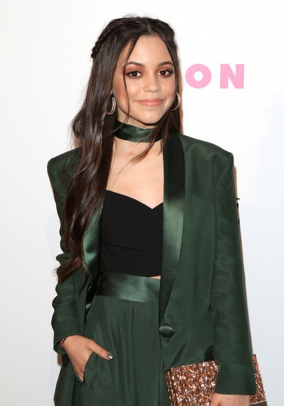 2017: Jenna Ortega sempre gostou de maquiagens leves que mantivessem sua aparência natural
