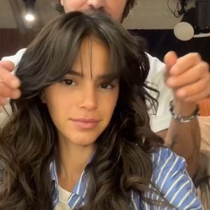 Antes, Bruna Marquezine havia aparecido com cabelo mais longo